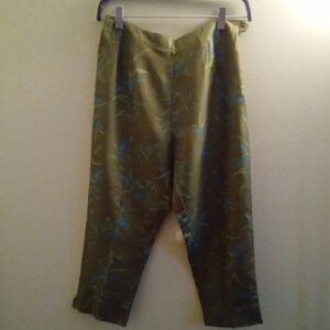 Womans 10 Kate Hill Olive Green Chinos Relaxed Straight-Leg Thin 100% Silk